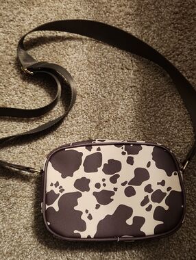 Women's Cow Print Crossbody Bag - Black & Cream